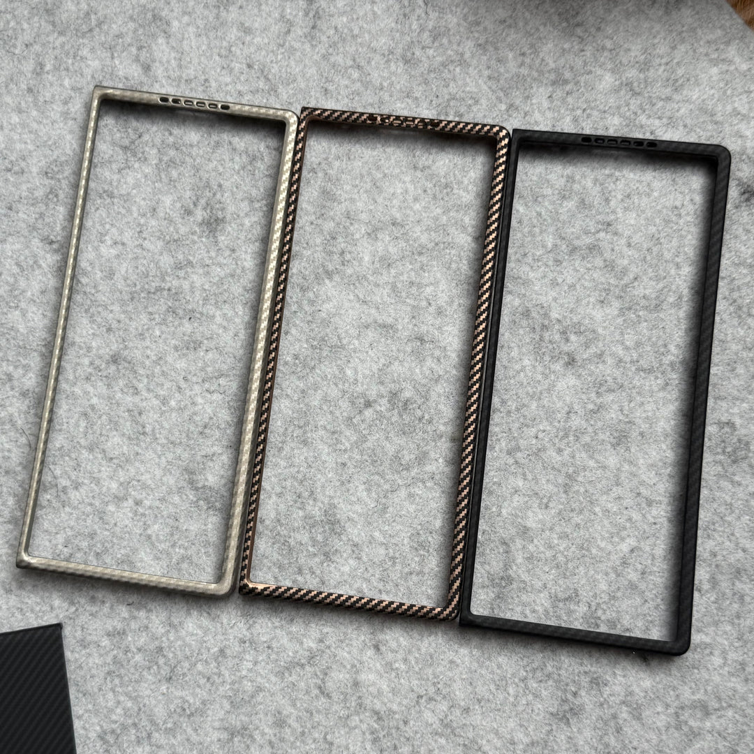 Samsung Galaxy Z Fold 6 Small Carbon Line Pattern Case Cover