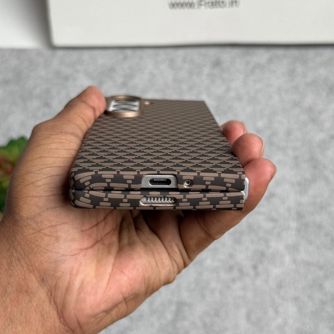 Samsung Galaxy Z Fold 6 Small Geometric Tringle Pattern Case Cover