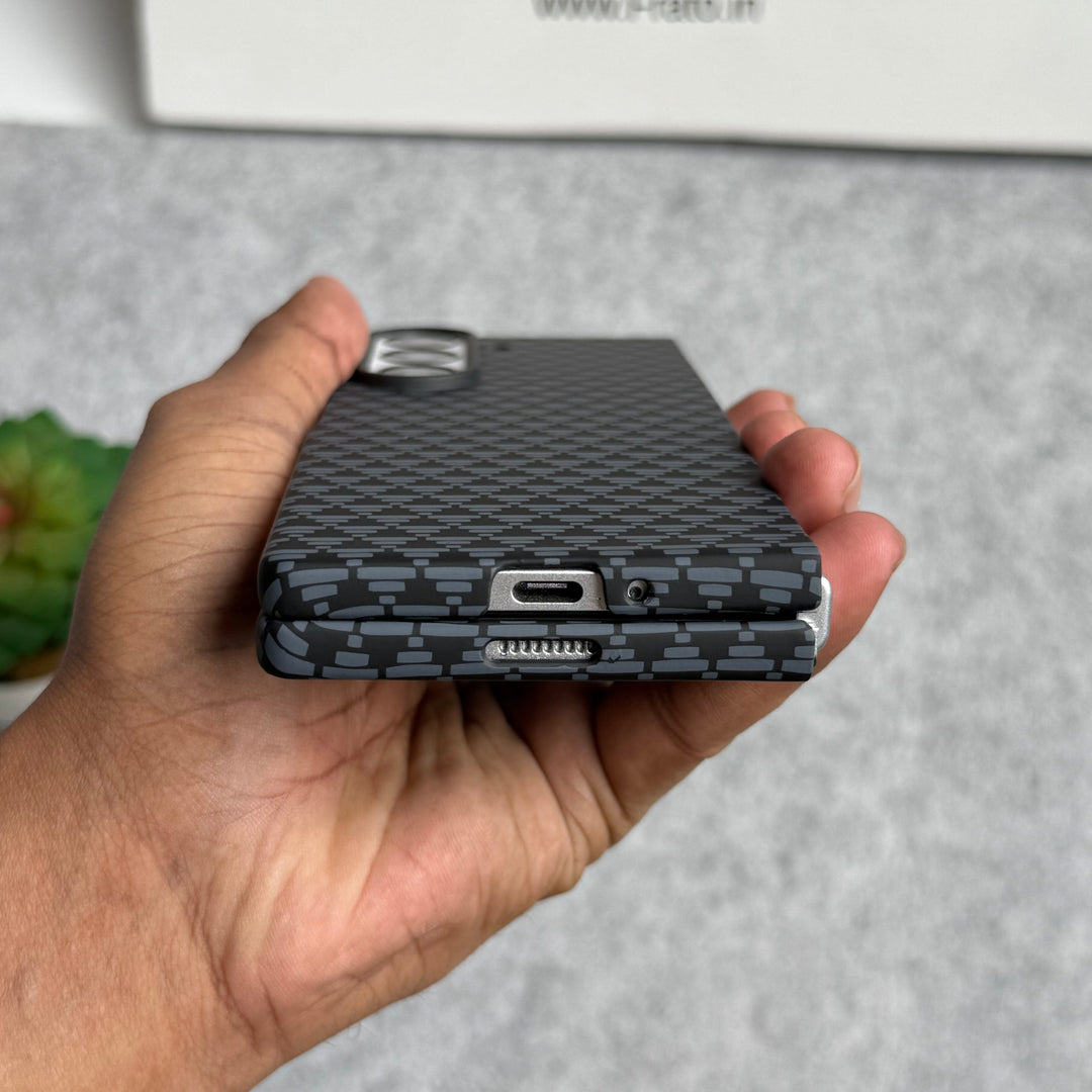 Samsung Galaxy Z Fold 6 Small Geometric Tringle Pattern Case Cover