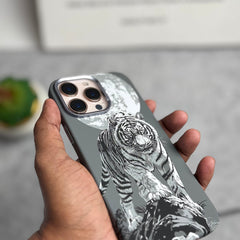iPhone Series Carbon Fiber Texture Tiger Lion Design Hard Pc MagSafe Case Cover