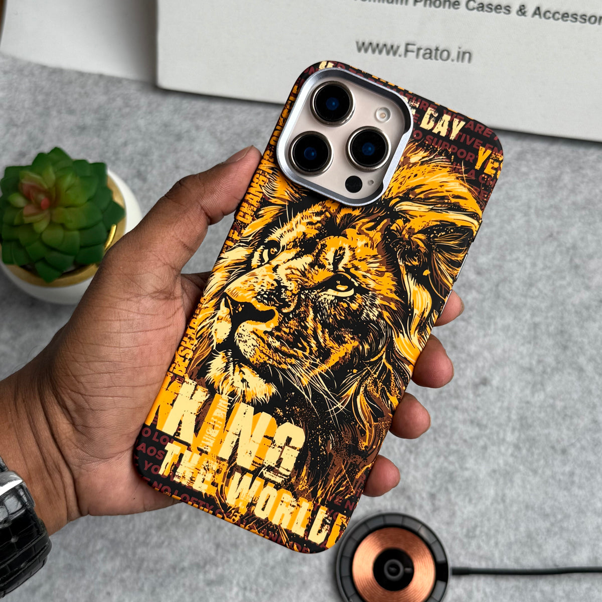 iPhone Series Carbon Fiber Texture Tiger Lion Design Hard Pc MagSafe Case Cover