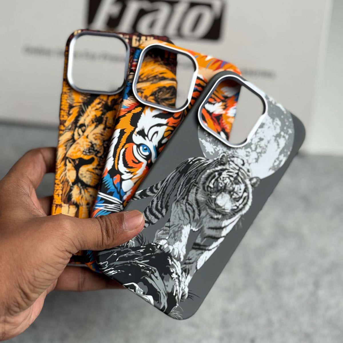 iPhone Series Carbon Fiber Texture Tiger Lion Design Hard Pc MagSafe Case Cover