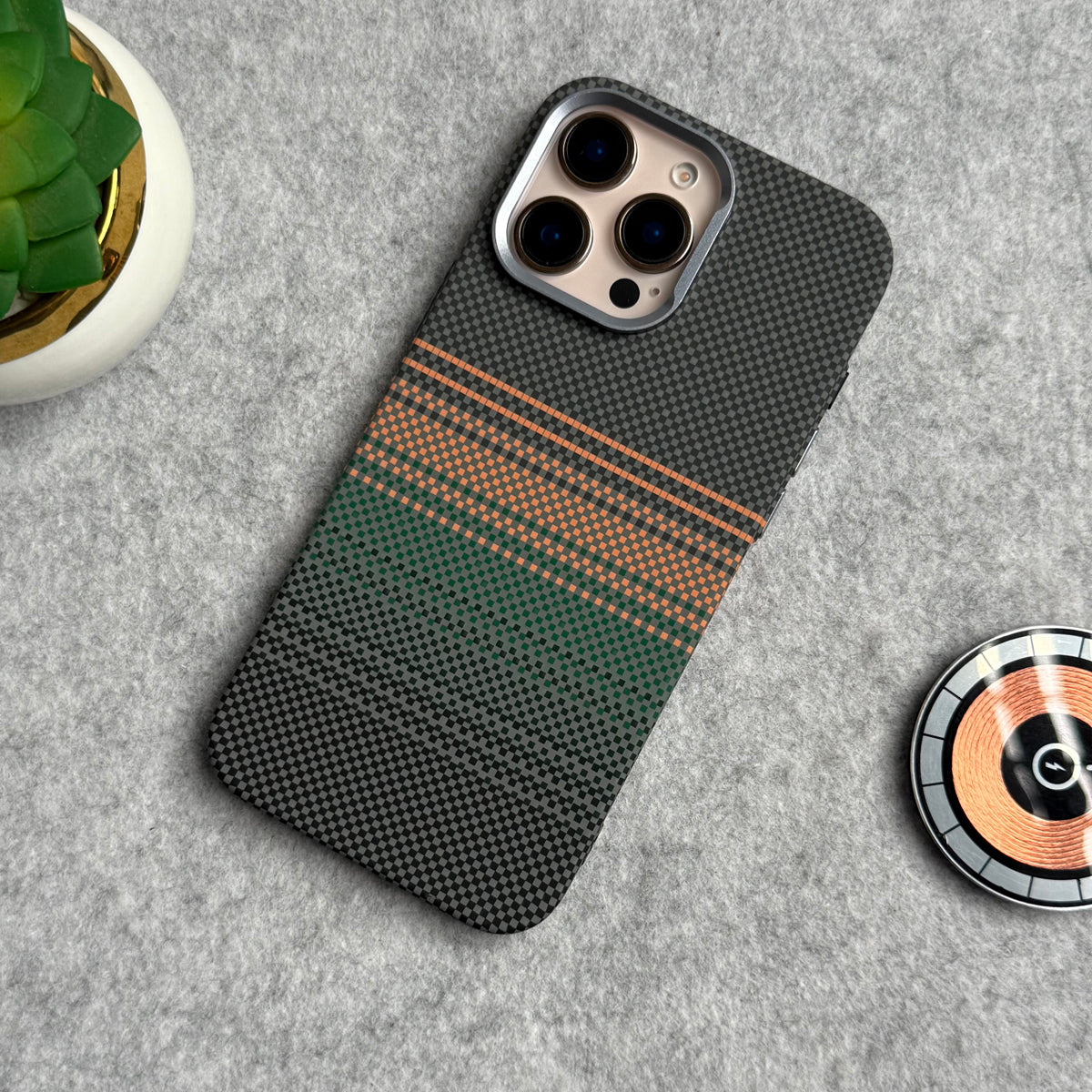 iPhone Carbon Fiber Texture Aramid Design Hard Pc MagSafe Case Cover
