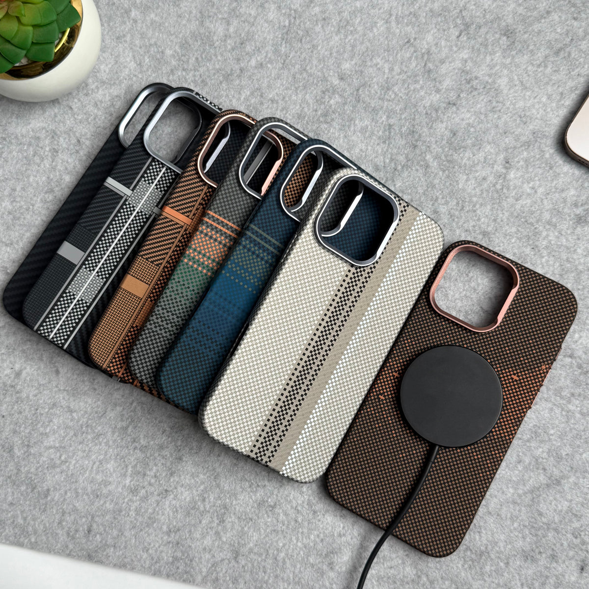 iPhone Carbon Fiber Texture Aramid Design Hard Pc MagSafe Case Cover