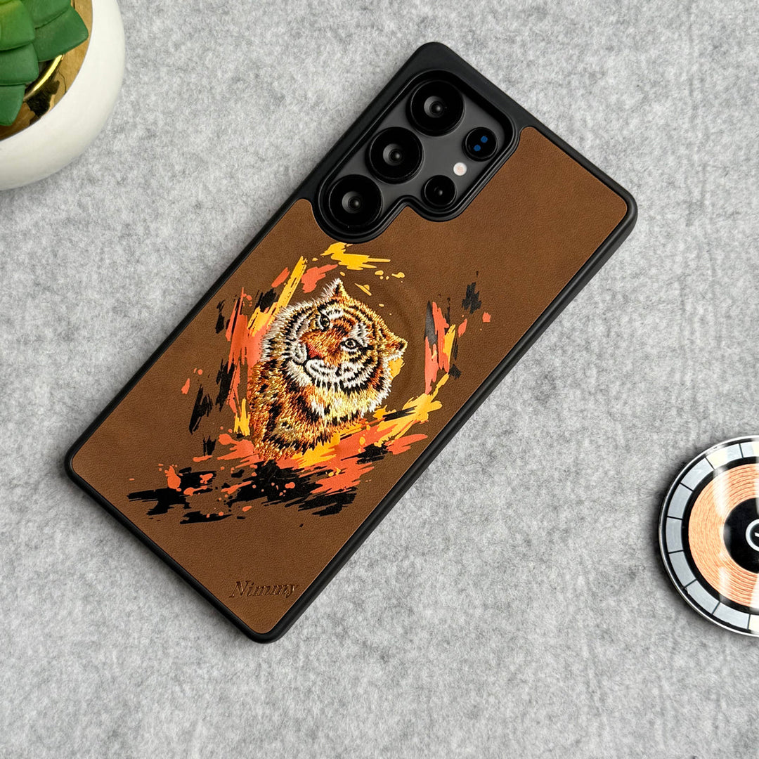 Samsung Galaxy S25 Ultra Wild Animal 3D Embroidery MagSafe Case