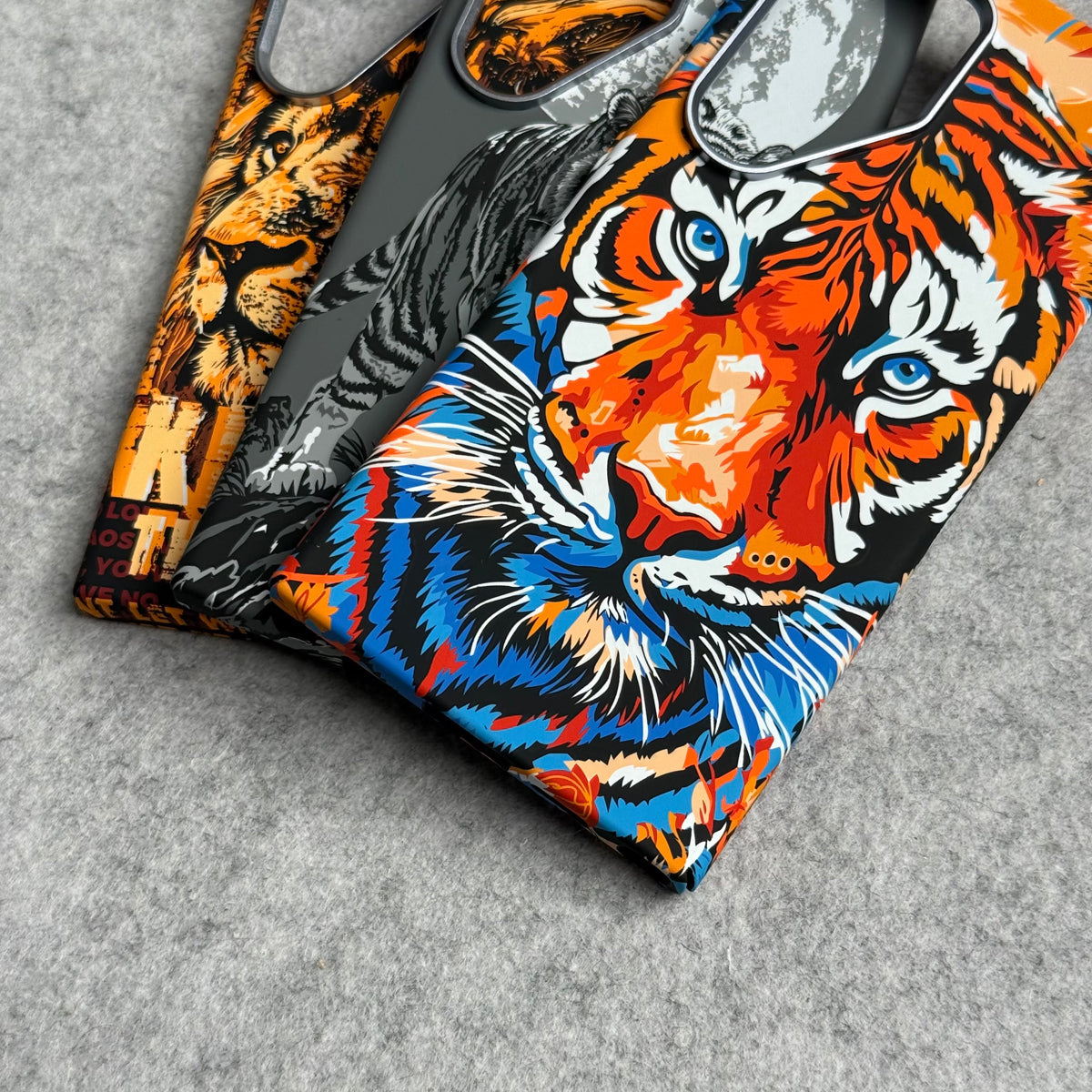 Samsung Galaxy S23 Ultra Carbon Fiber Texture Tiger Lion Design Hard Pc MagSafe Case Cover