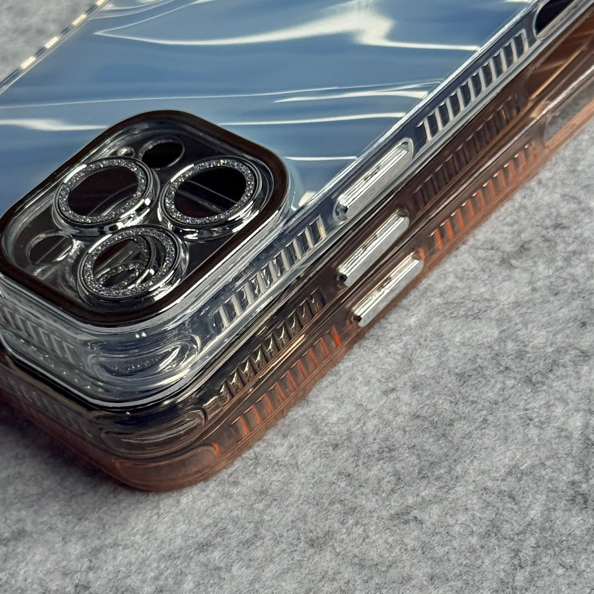iPhone 15 Series 3D Wavy Pearl Case