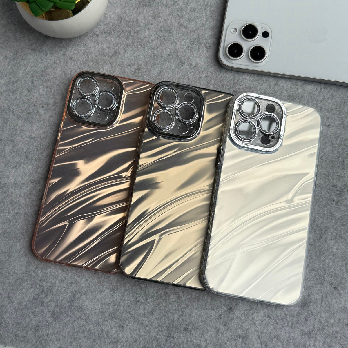 iPhone 15 Series 3D Wavy Pearl Case
