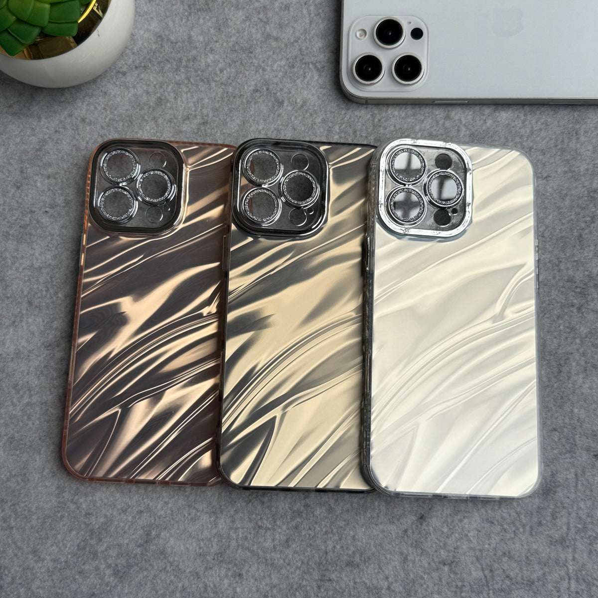 iPhone 15 Series 3D Wavy Pearl Case