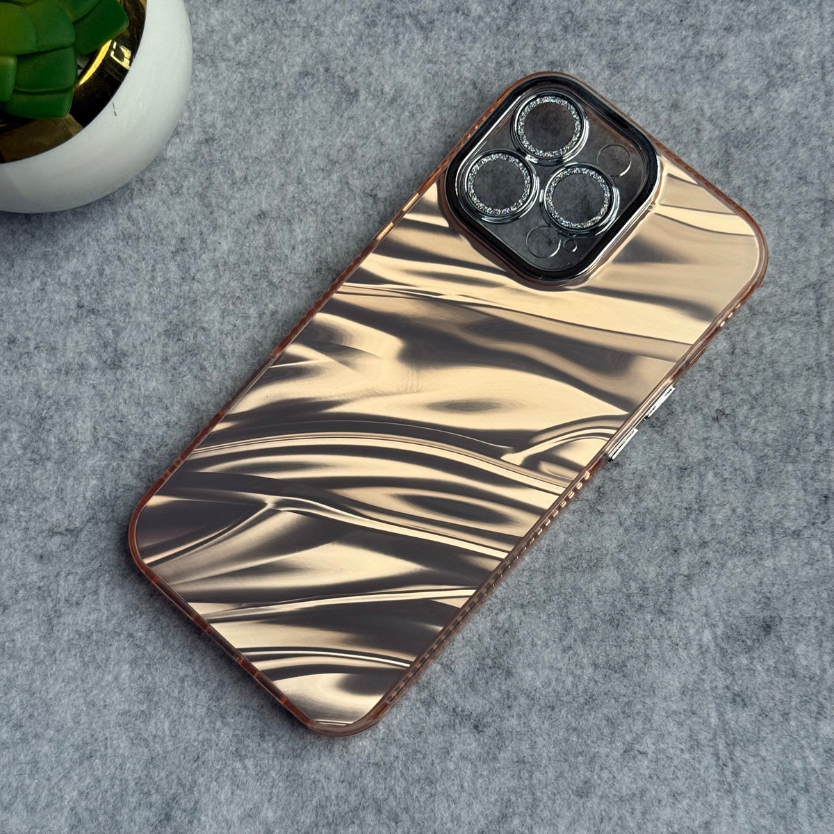 iPhone 15 Series 3D Wavy Pearl Case