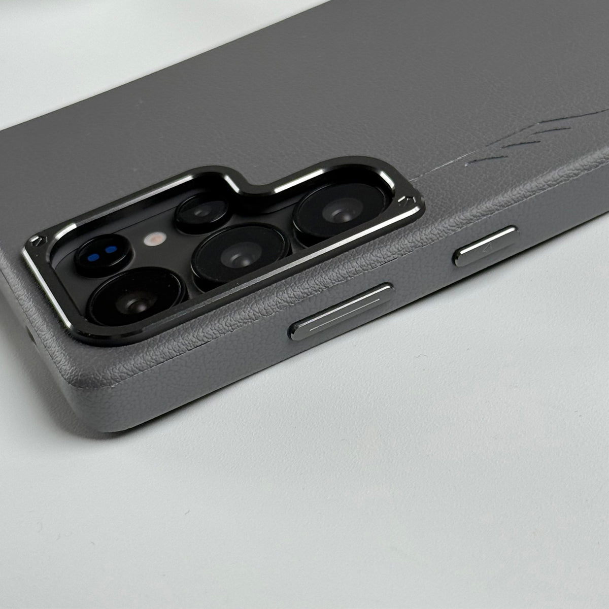Samsung Galaxy S25 Ultra Leather Texture MagSafe PVC NUIU Case With Metal Camera Bump