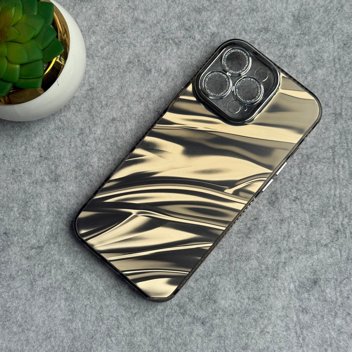 iPhone 15 Series 3D Wavy Pearl Case