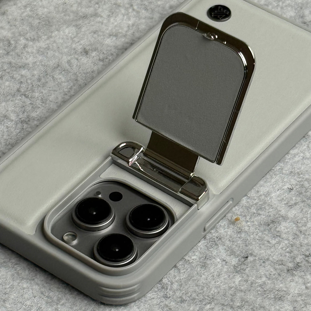 iPhone 15 Series Metal Camera Cap Stand Case Cover (WHITE)