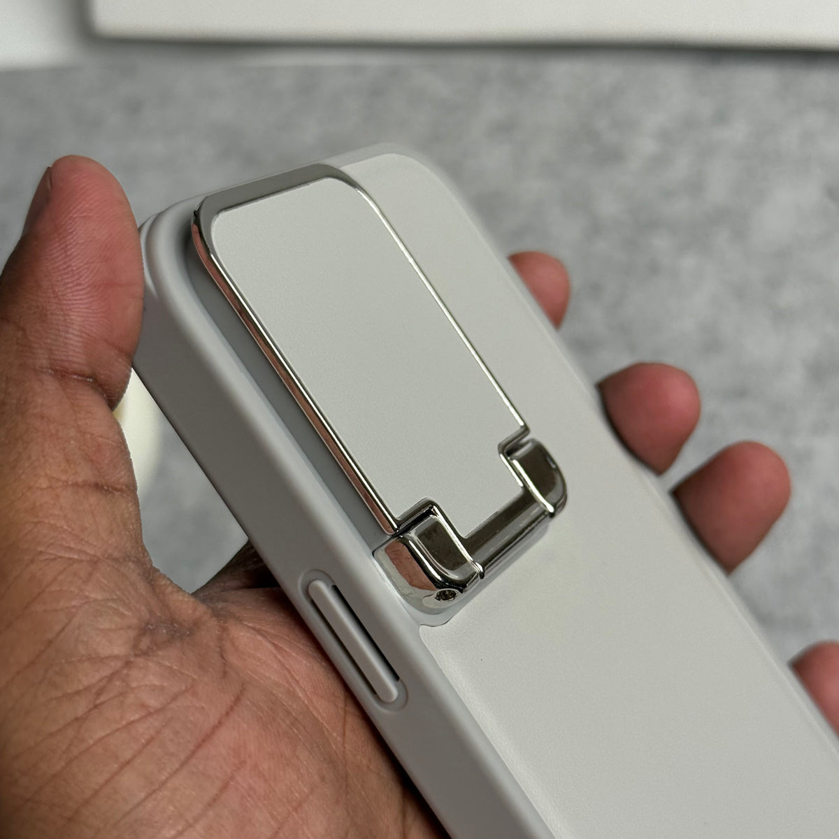 iPhone 15 Series Metal Camera Cap Stand Case Cover (WHITE)
