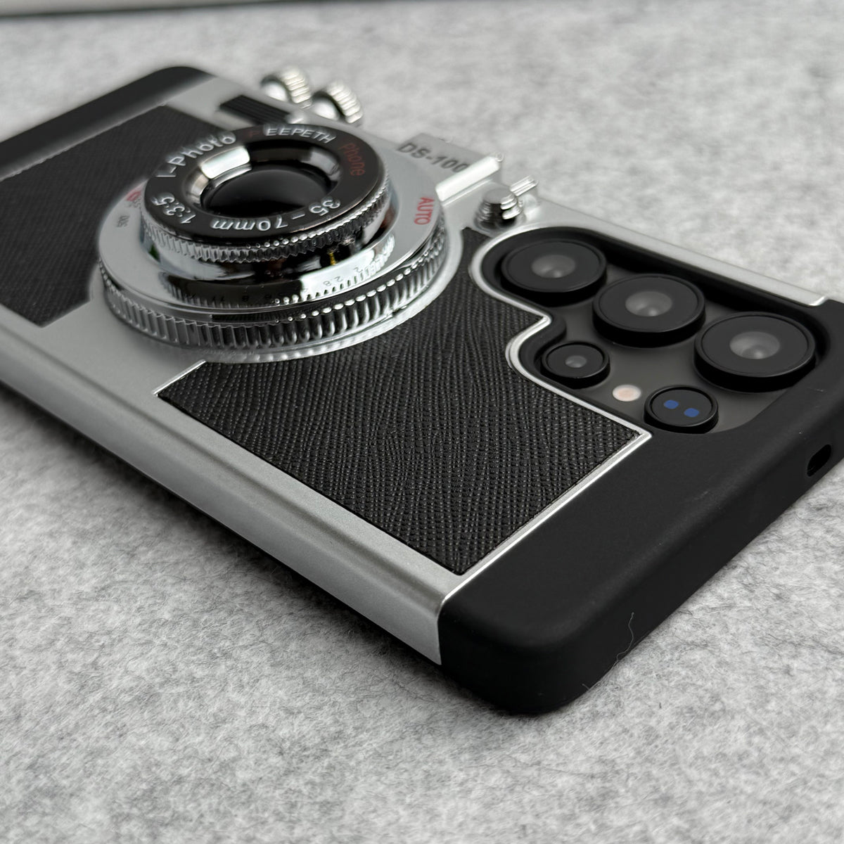 Samsung S22 Ultra 3D Retro Vintage Camera Case Cover