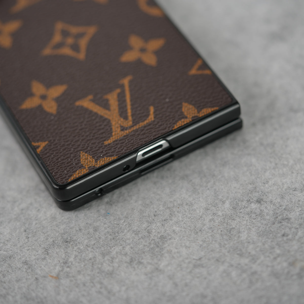 Samsung Galaxy Z Fold 8 Ultra Luxury Leather Case Cover