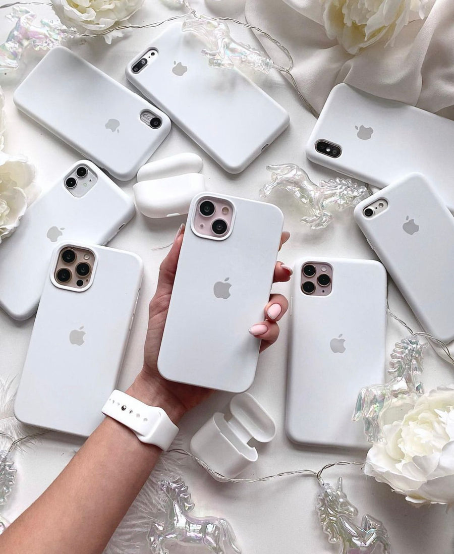 iPhone 15 Series Liquid Silicone Case Cover (White)
