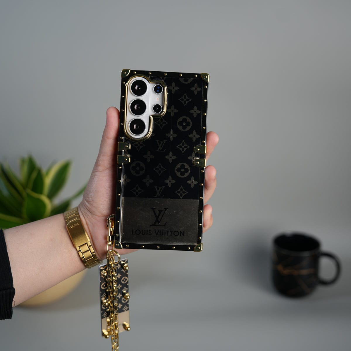 Samsung Galaxy S26 Ultra Luxury Brand Shiny Trunk Cover With Key Chain