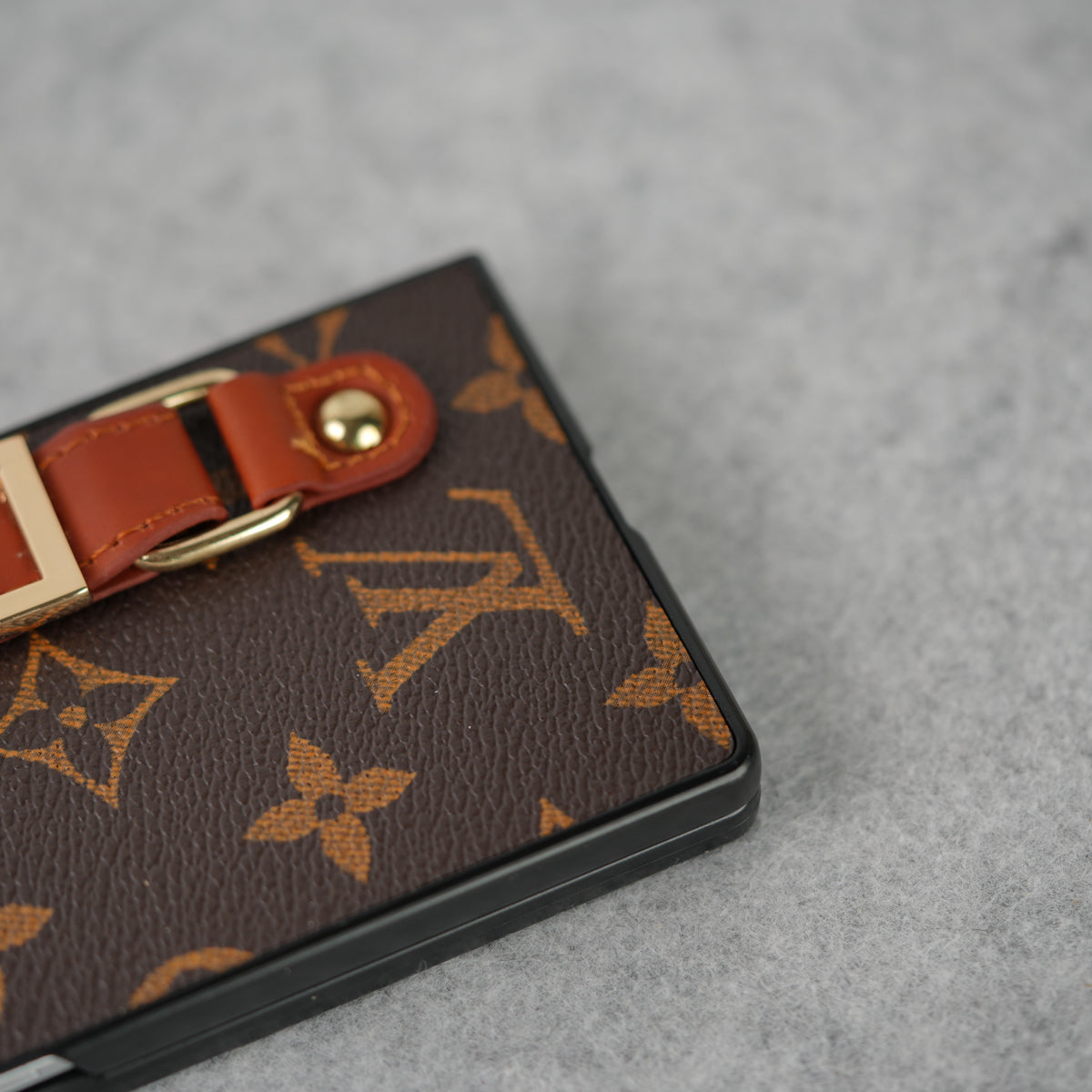 Samsung Galaxy Z Fold 8 Ultra Luxury Brand Strap Holder Case