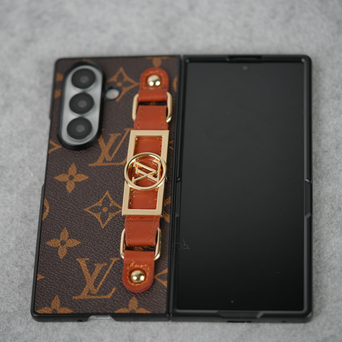 Samsung Galaxy Z Fold 8 Ultra Luxury Brand Strap Holder Case