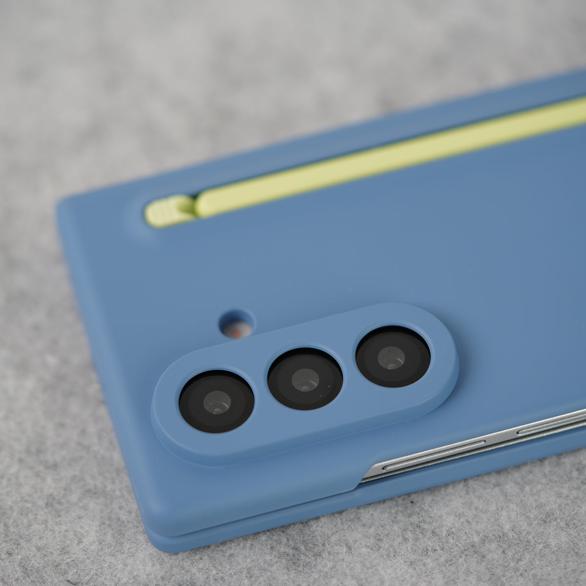 SAMSUNG GALAXY Z FOLD 7 BACK COVER